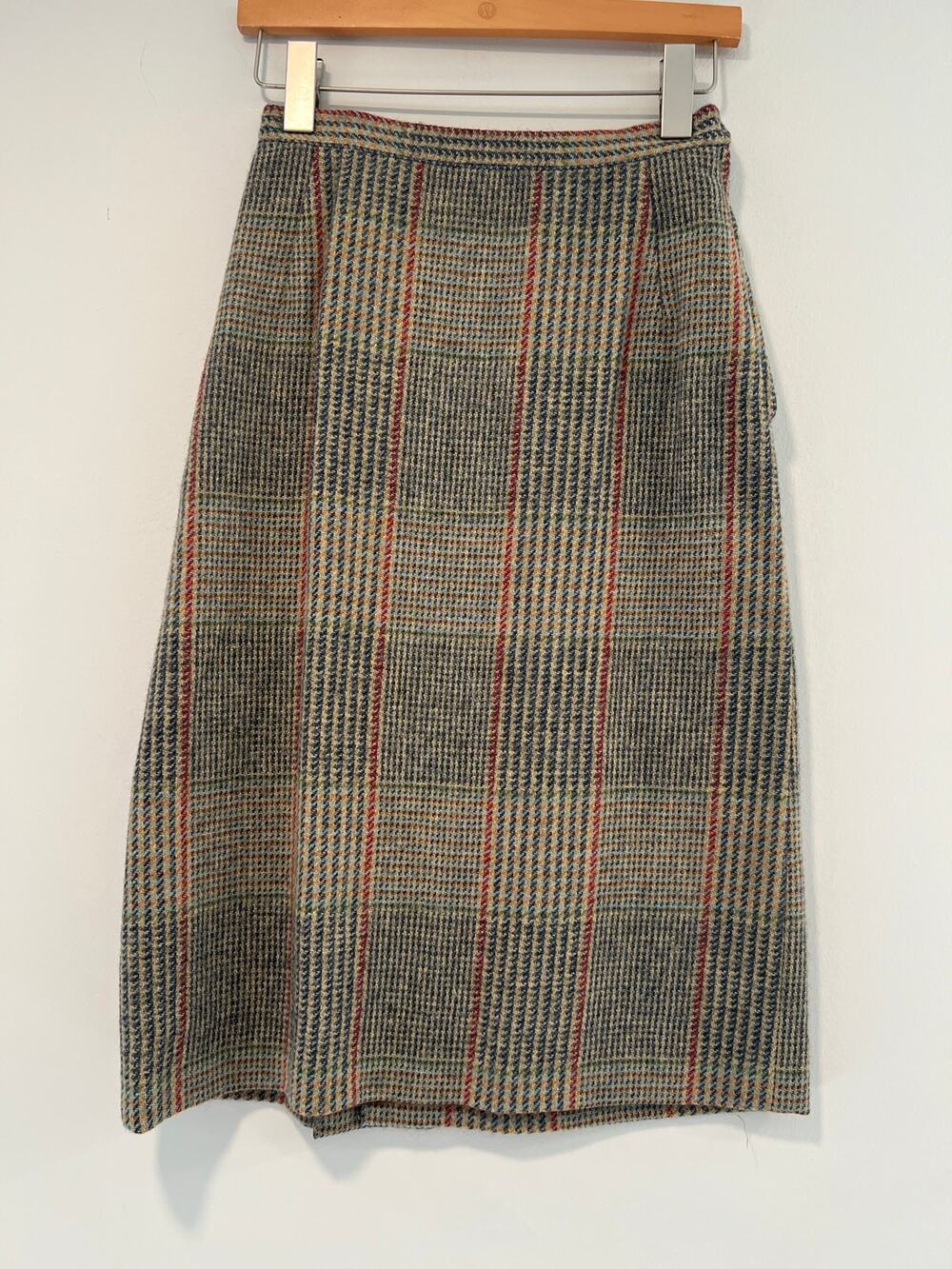 Vintage A-Line Wool Skirt Tan & Red Plaid Made in USA Size Small JL